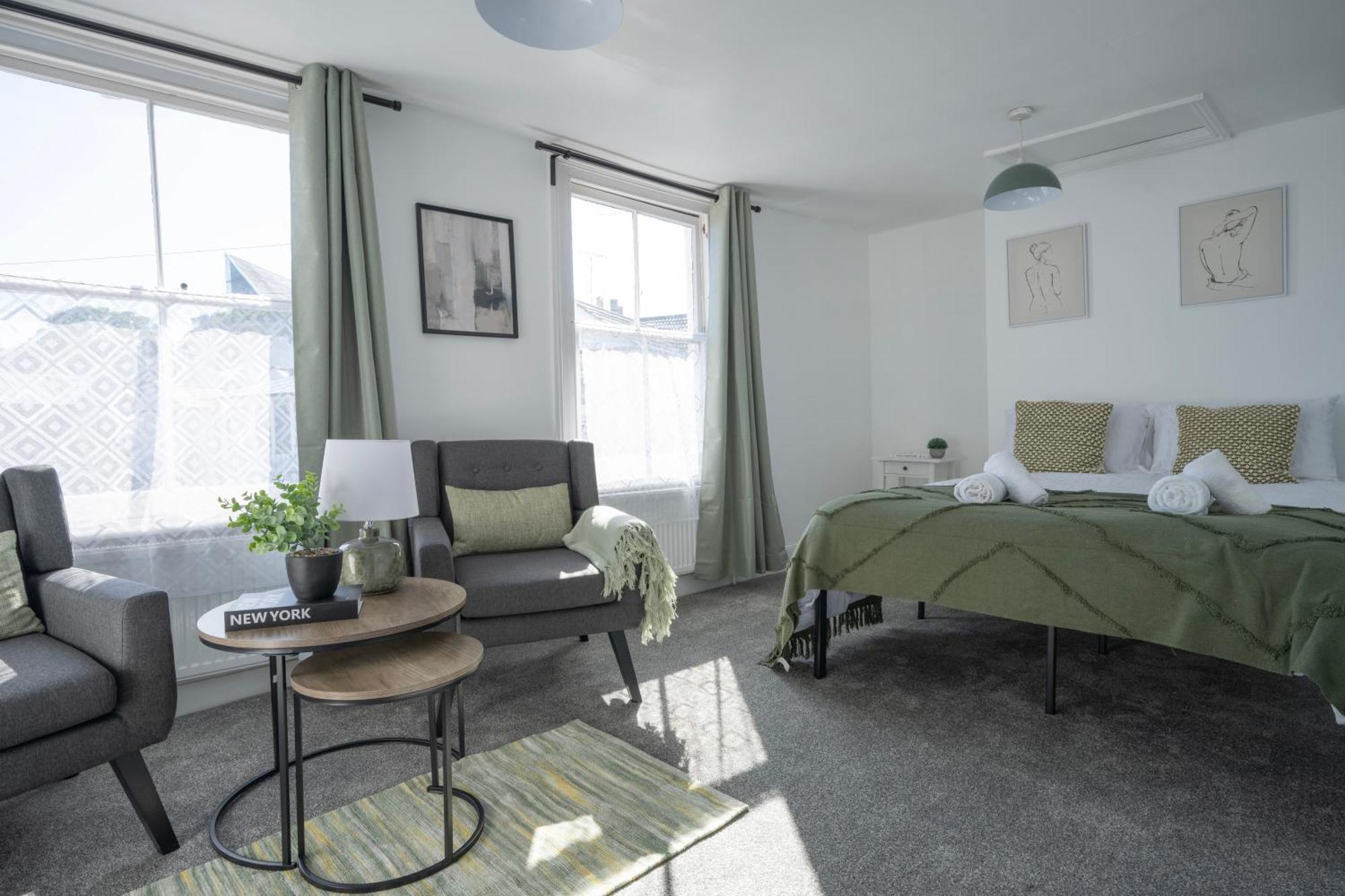 Holiday home 4-bedroom Canterbury