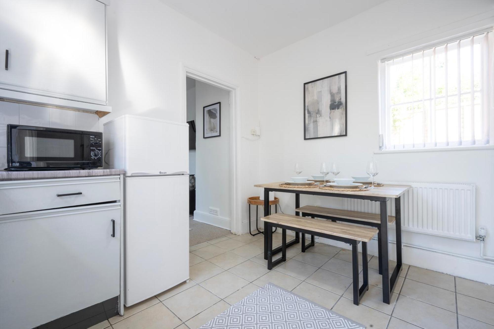 4-bedroom *